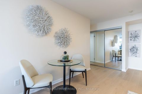 Photo 9 at 627 - 111 Elizabeth Street, Bay Street Corridor, Toronto