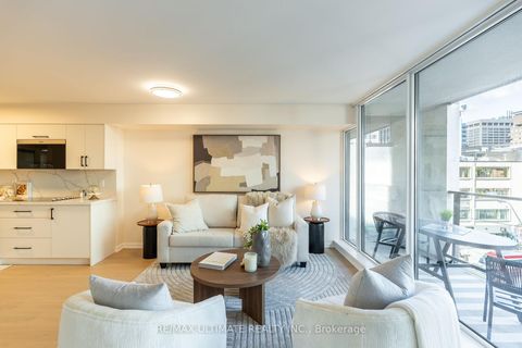 Photo 16 at 627 - 111 Elizabeth Street, Bay Street Corridor, Toronto