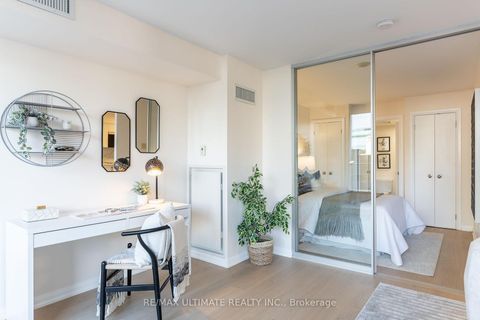 Photo 19 at 627 - 111 Elizabeth Street, Bay Street Corridor, Toronto