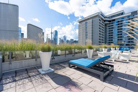 Photo 31 at 627 - 111 Elizabeth Street, Bay Street Corridor, Toronto