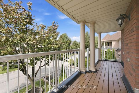 Photo 4 at 1 Cetona Avenue, Vellore Village, Vaughan