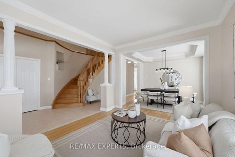 Photo 9 at 1 Cetona Avenue, Vellore Village, Vaughan