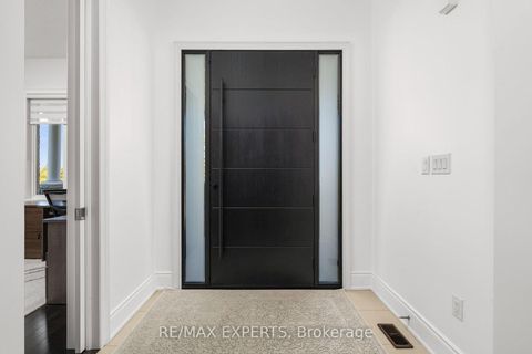 Photo 5 at 16 Thomas Noble Court, Nobleton, King
