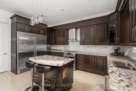 Photo 22 at 16 Thomas Noble Court, Nobleton, King