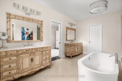 Photo 32 at 16 Thomas Noble Court, Nobleton, King