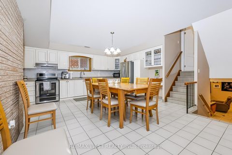 Photo 6 at 254 Maple Leaf Drive, Rustic, Toronto