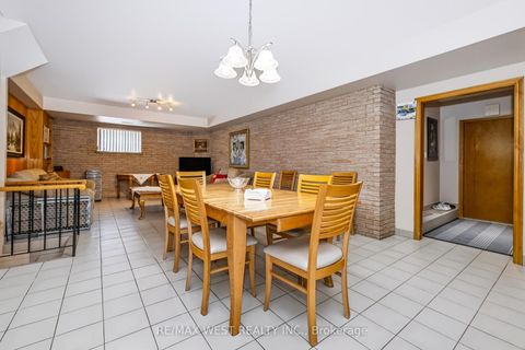 Photo 8 at 254 Maple Leaf Drive, Rustic, Toronto