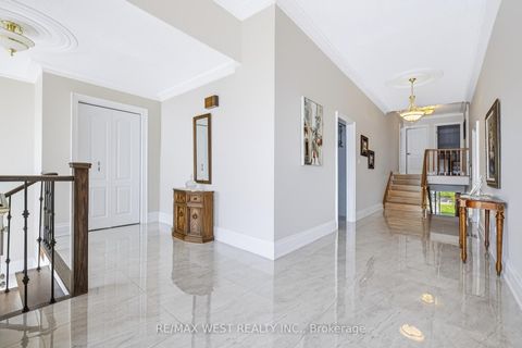 Photo 21 at 254 Maple Leaf Drive, Rustic, Toronto