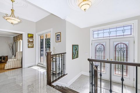 Photo 22 at 254 Maple Leaf Drive, Rustic, Toronto