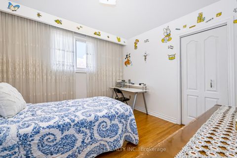 Photo 35 at 254 Maple Leaf Drive, Rustic, Toronto