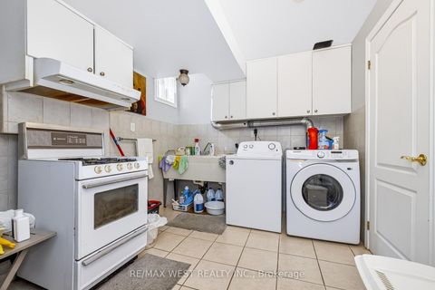 Photo 39 at 254 Maple Leaf Drive, Rustic, Toronto