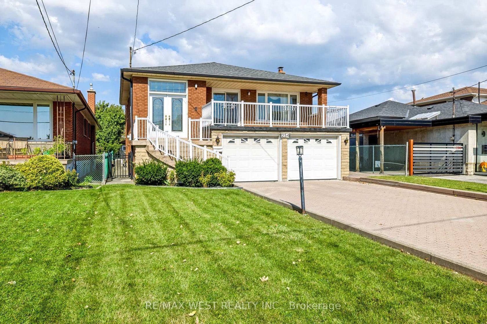254 Maple Leaf Drive, Rustic, Toronto 