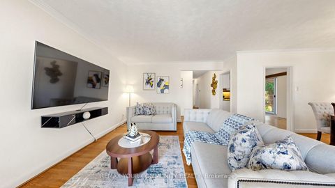 Photo 7 at 487 Hounslow Avenue, Willowdale West, Toronto