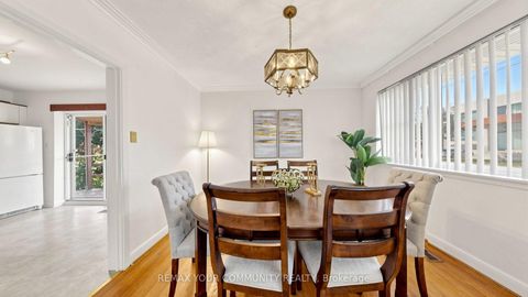 Photo 11 at 487 Hounslow Avenue, Willowdale West, Toronto