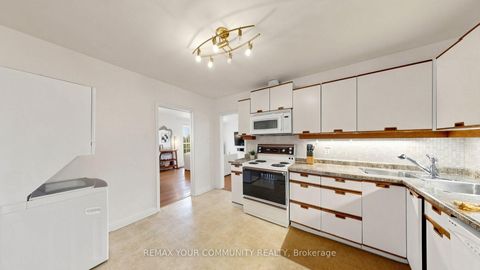 Photo 14 at 487 Hounslow Avenue, Willowdale West, Toronto