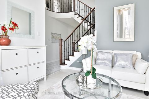 Photo 6 at 81 Ten Oaks Boulevard, Patterson, Vaughan