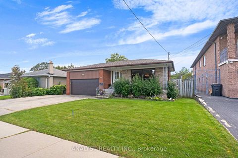 Photo 5 at 269 Gary Drive, Pelmo Park W4, Toronto