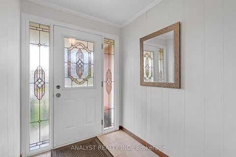 Photo 7 at 269 Gary Drive, Pelmo Park W4, Toronto
