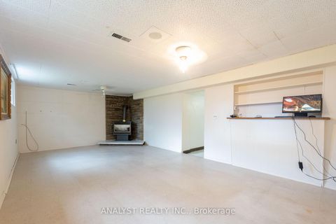 Photo 34 at 269 Gary Drive, Pelmo Park W4, Toronto