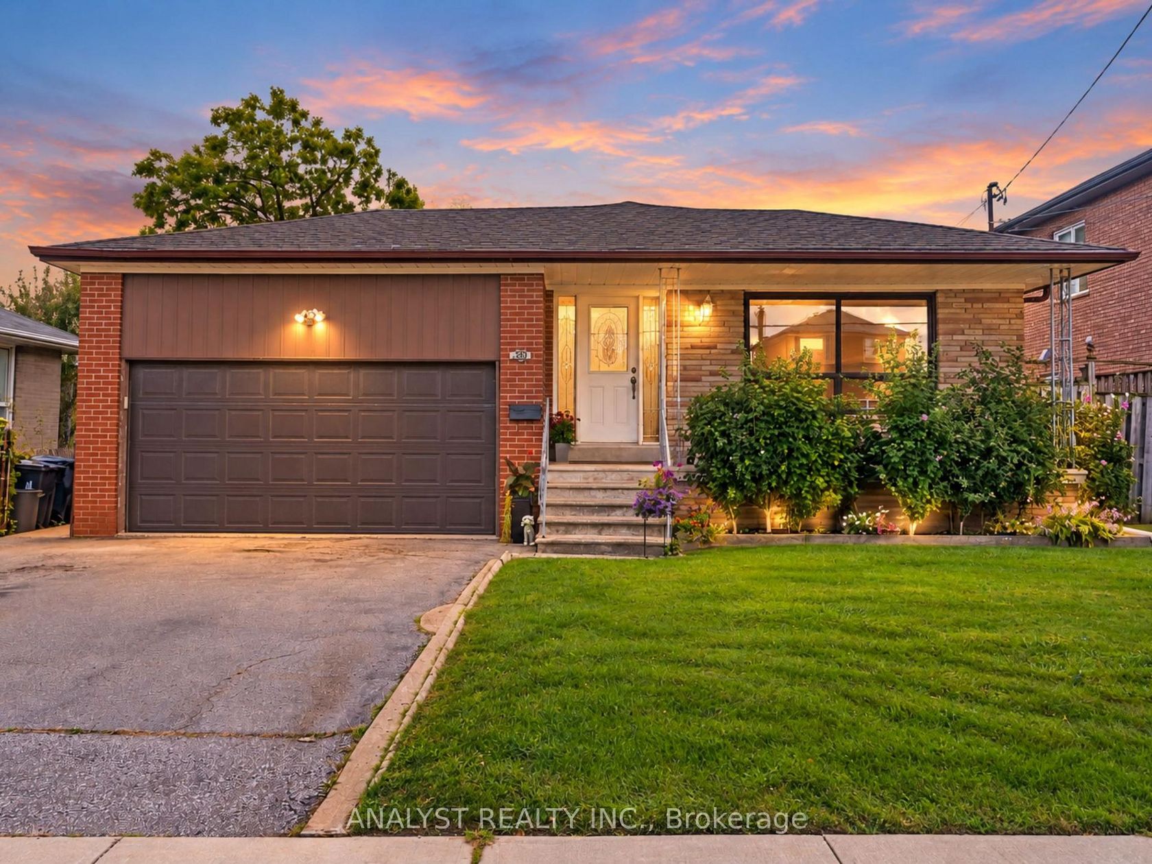 269 Gary Drive, Pelmo Park W4, Toronto 