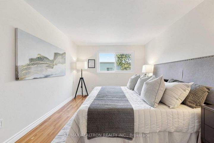 Photo 20 at 42 Pepper Vine Way, Bayview Village, Toronto