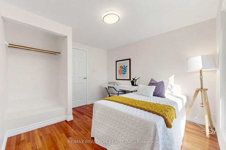 Photo 22 at 42 Pepper Vine Way, Bayview Village, Toronto