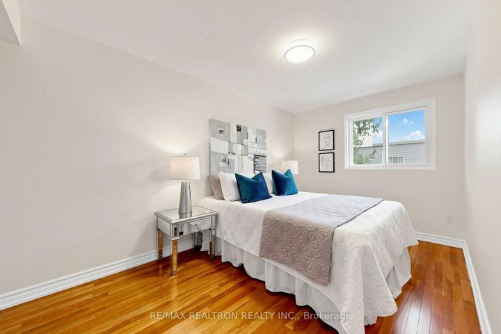 Photo 27 at 42 Pepper Vine Way, Bayview Village, Toronto