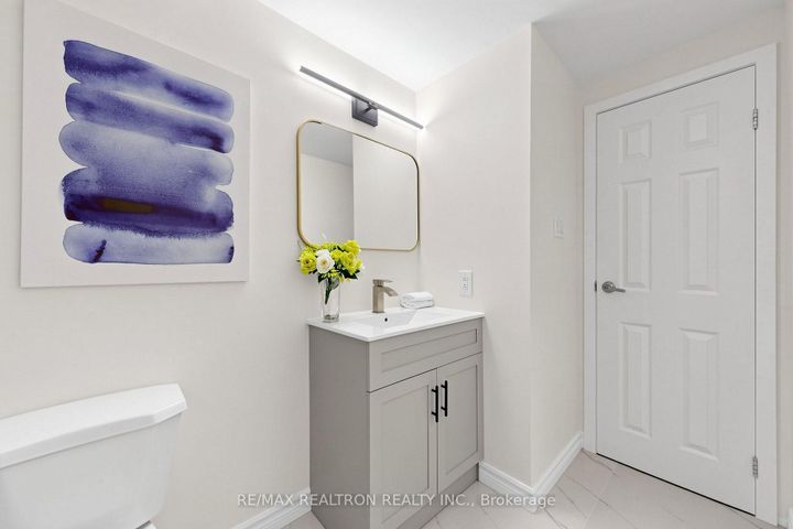 Photo 30 at 42 Pepper Vine Way, Bayview Village, Toronto