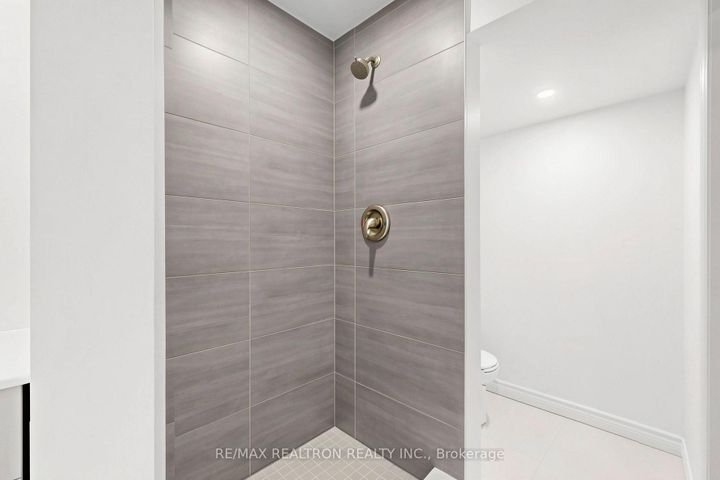 Photo 38 at 42 Pepper Vine Way, Bayview Village, Toronto
