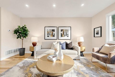Photo 6 at 42 Pepper Vine Way, Bayview Village, Toronto