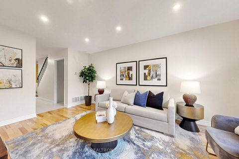 Photo 7 at 42 Pepper Vine Way, Bayview Village, Toronto