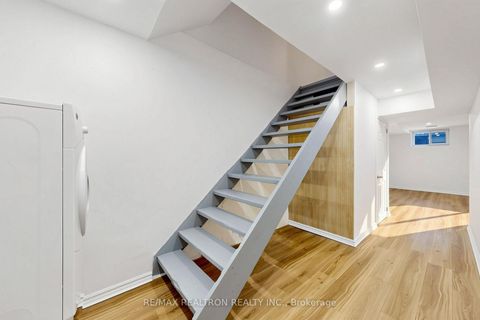Photo 33 at 42 Pepper Vine Way, Bayview Village, Toronto