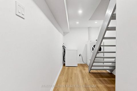 Photo 34 at 42 Pepper Vine Way, Bayview Village, Toronto