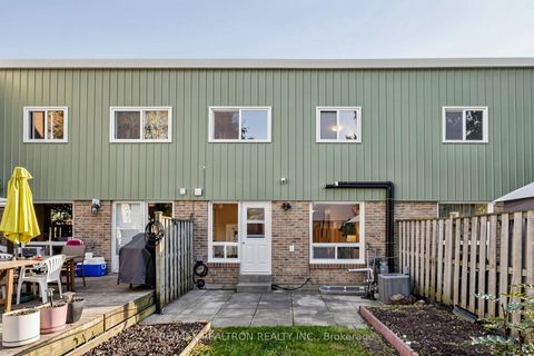 Photo 42 at 42 Pepper Vine Way, Bayview Village, Toronto