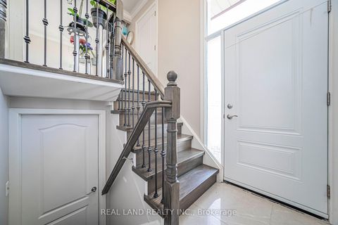 Photo 4 at 37 Pawnee Avenue, Pleasant View, Toronto