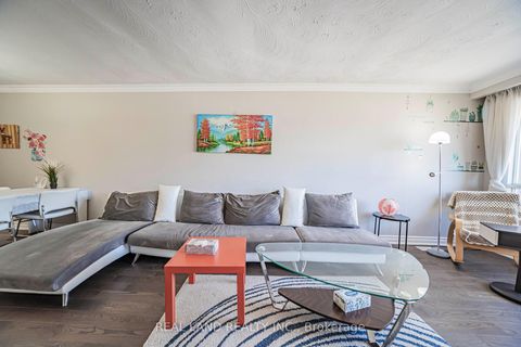 Photo 9 at 37 Pawnee Avenue, Pleasant View, Toronto