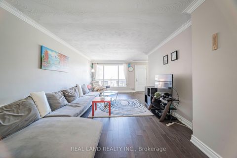 Photo 11 at 37 Pawnee Avenue, Pleasant View, Toronto