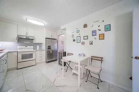 Photo 19 at 37 Pawnee Avenue, Pleasant View, Toronto