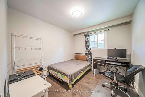 Photo 24 at 37 Pawnee Avenue, Pleasant View, Toronto