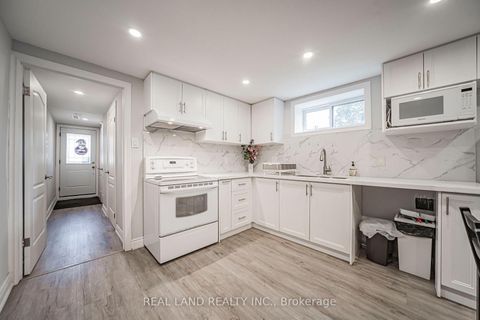 Photo 29 at 37 Pawnee Avenue, Pleasant View, Toronto