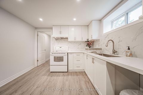 Photo 30 at 37 Pawnee Avenue, Pleasant View, Toronto