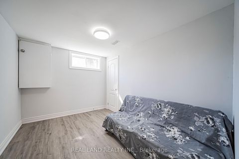 Photo 34 at 37 Pawnee Avenue, Pleasant View, Toronto