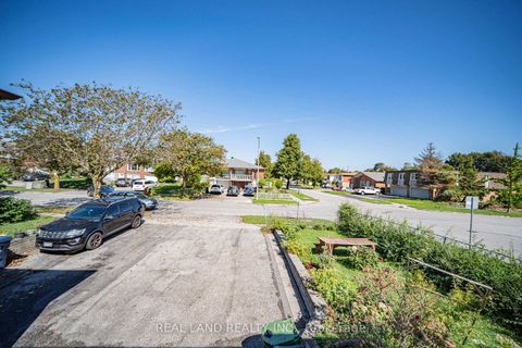 Photo 45 at 37 Pawnee Avenue, Pleasant View, Toronto