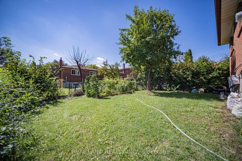 Photo 46 at 37 Pawnee Avenue, Pleasant View, Toronto