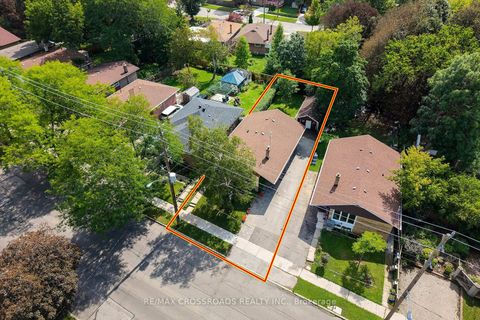 Photo 2 at 887 Brimorton Drive, Woburn, Toronto