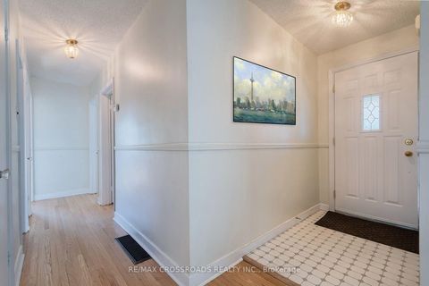 Photo 4 at 887 Brimorton Drive, Woburn, Toronto
