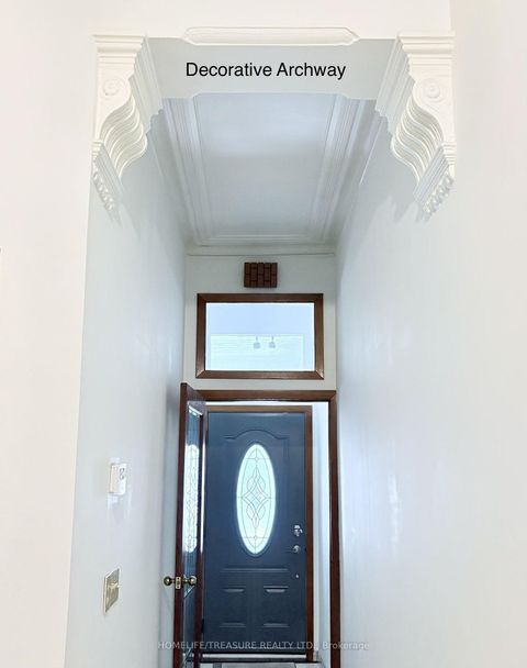 Photo 3 at 198 McCaul Street, Chinatown, Toronto