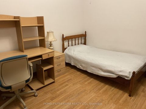 Photo 16 at 198 McCaul Street, Chinatown, Toronto