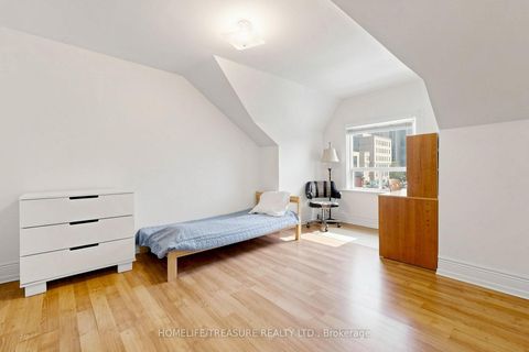 Photo 24 at 198 McCaul Street, Chinatown, Toronto