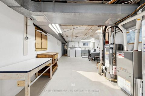 Photo 36 at 198 McCaul Street, Chinatown, Toronto